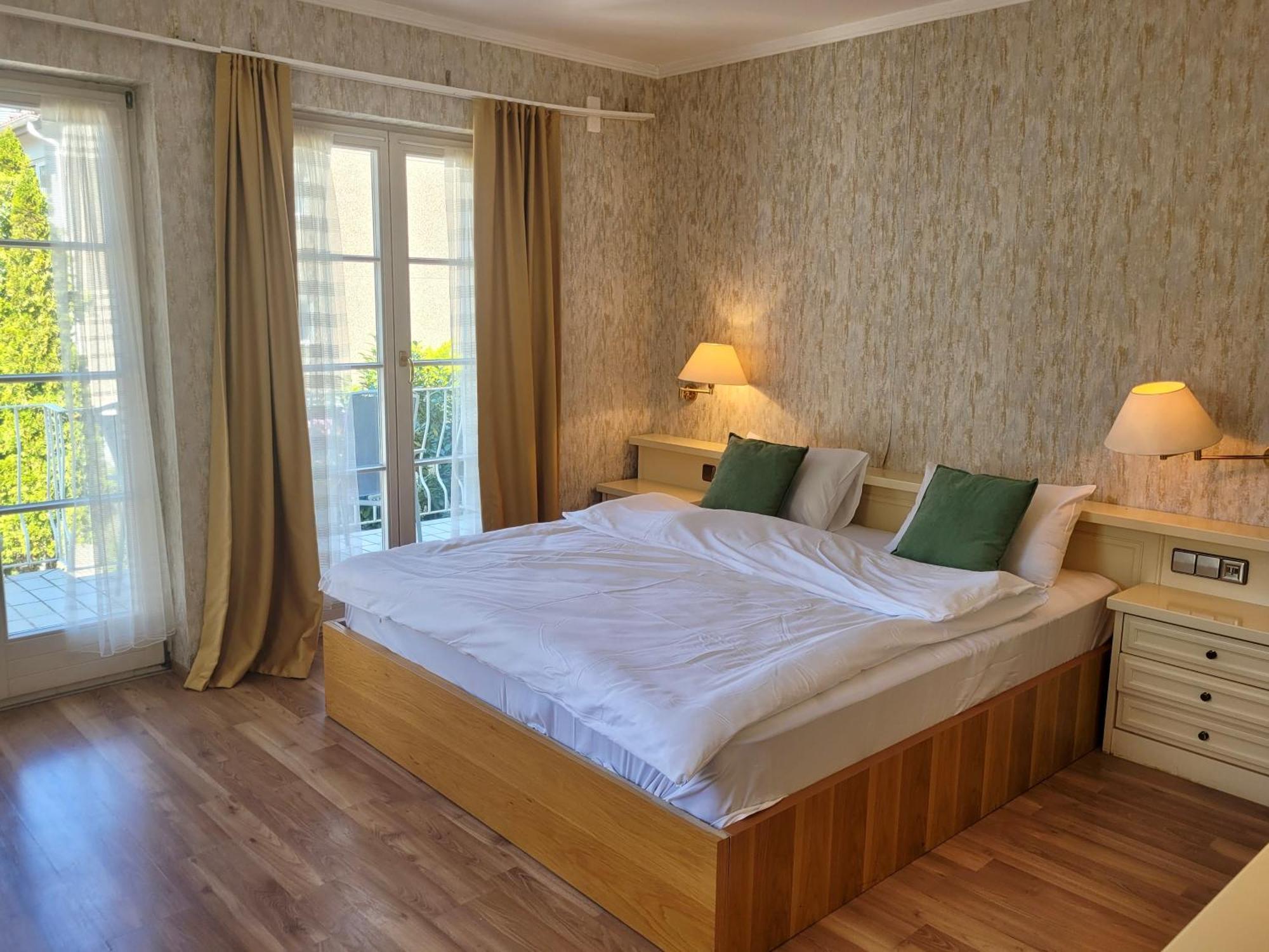רייכנאו See-Hotel Seeschau - Direkt Am Bodenseeufer מראה חיצוני תמונה